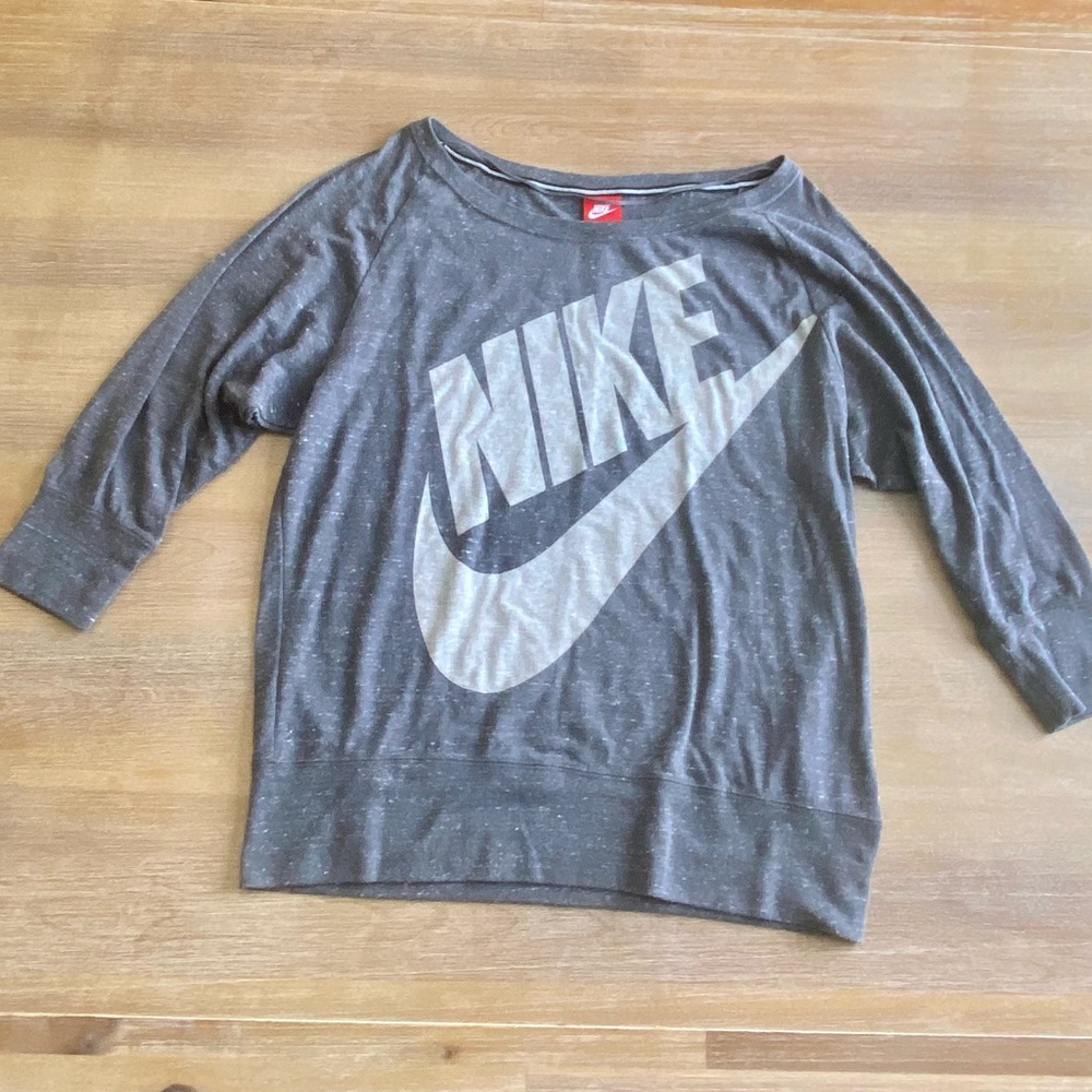 Grey 3/4 sleeve sweater top size Large